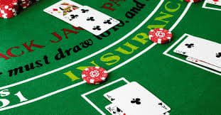 Tampilan antarmuka live casino modern tomathoki dengan berbagai pilihan permainan
