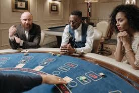 Pengguna menikmati beragam fitur hiburan taruhan sports dan live casino yang lengkap